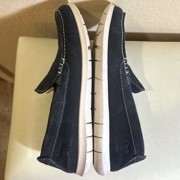 Clark’s all suede loafers size 8 1/2 - Picture 7 of 8